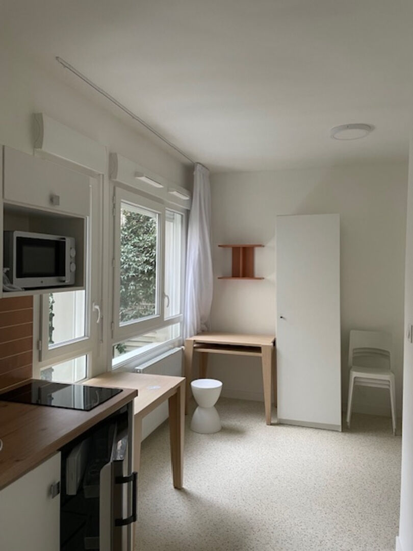 A LOUER, Studio meublé NEUF UNIQUEMENT POUR ETUDIANT dans une résidence étudiante (LYON 7ème)