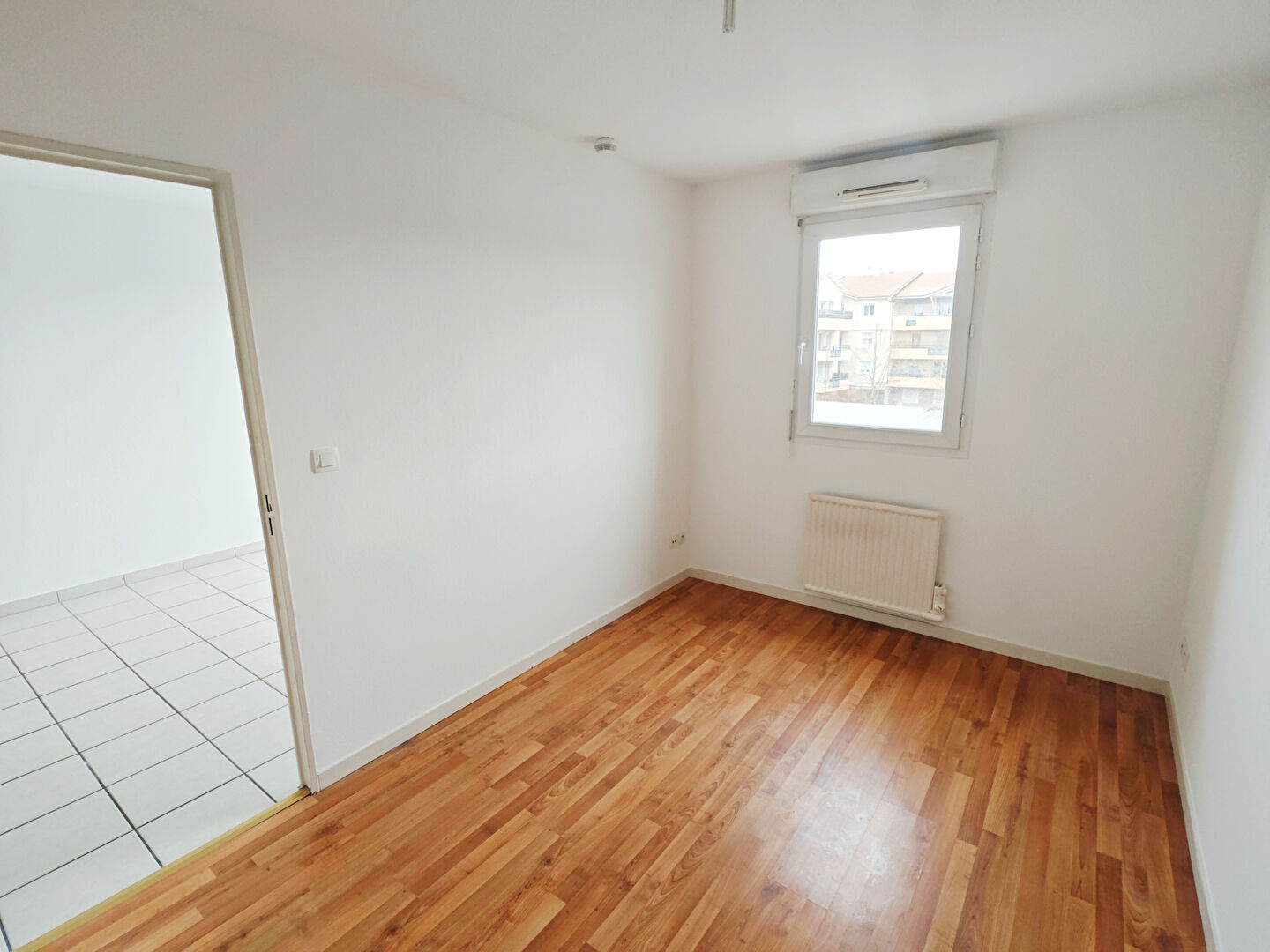 Photo A LOUER BEAU T2 AVEC BALCON RÉSIDENCE AVEC PISCINE image 4/6