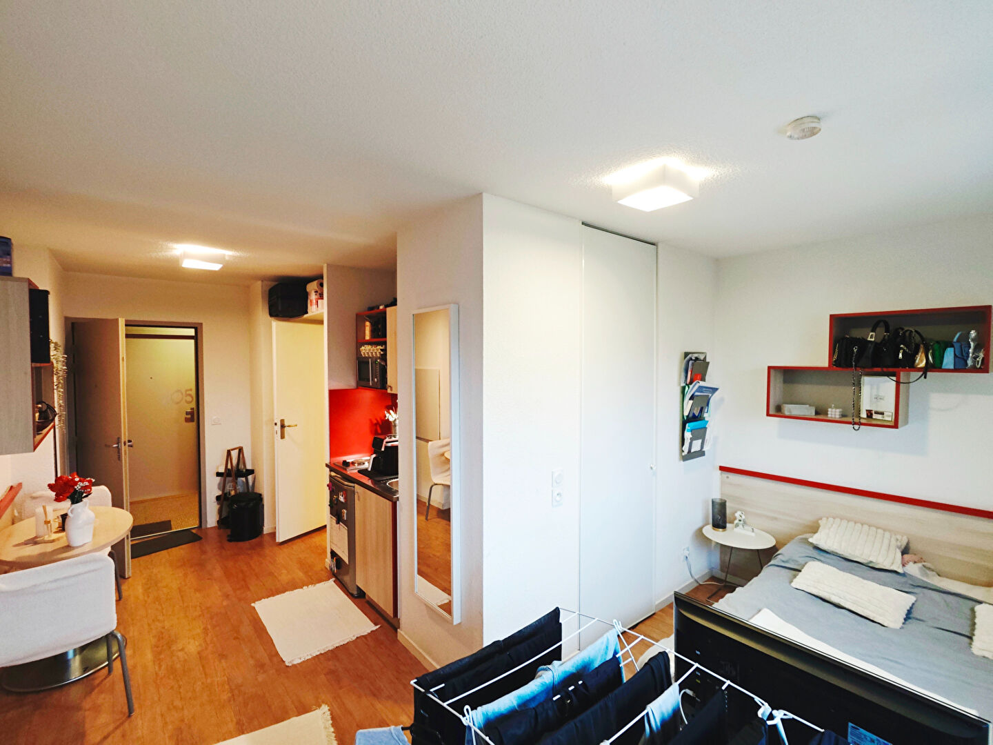 A VENDRE   STUDIO  LYON 3EME
