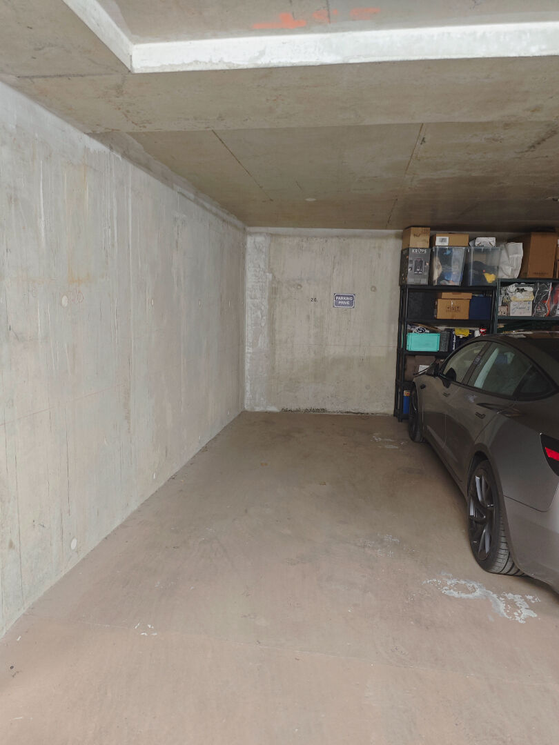 Place de parking à louer - Point du Jour
