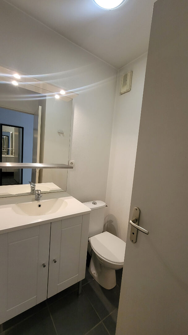 Photo A LOUER - T1-  - RÉSIDENCE ETUDIANTE SECURISE image 4/6