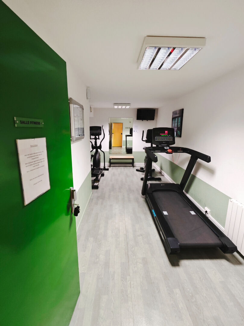 Photo A VENDRE - BOURG EN BRESSE- STUDIO RÉSIDENCE ETUDIANTE IDÉAL INVESTISSEUR image 3/3