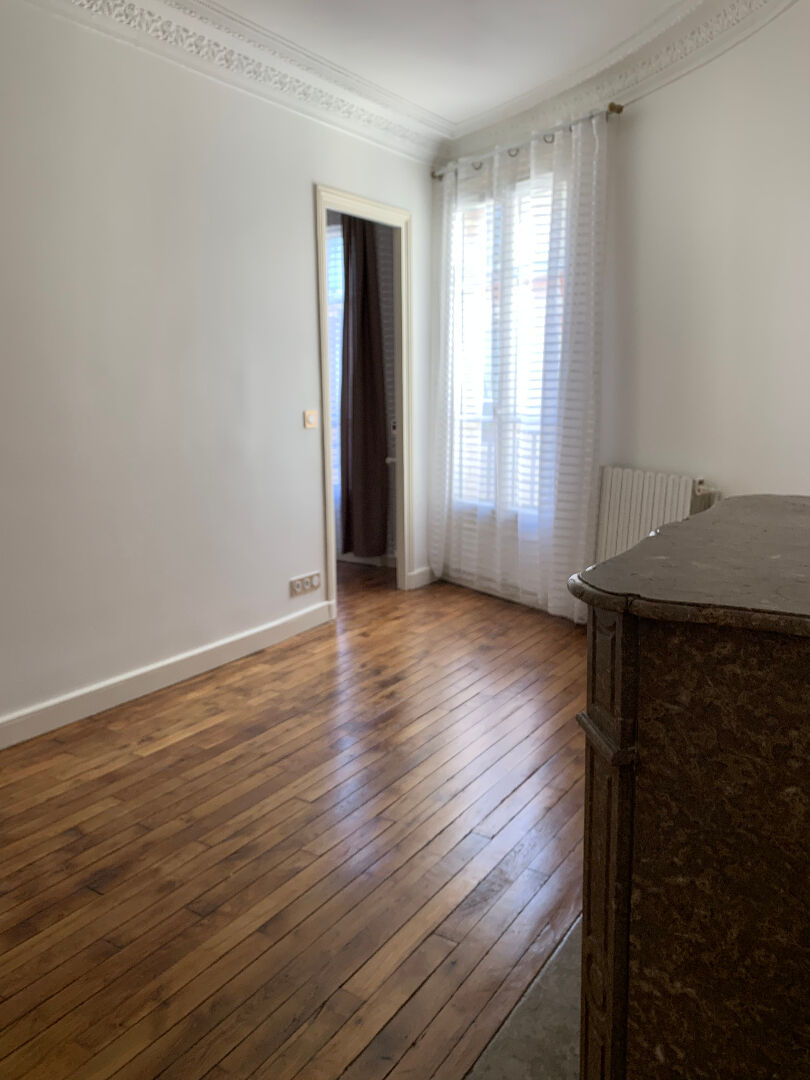 Photo Deux pièces proche place gambetta image 2/6