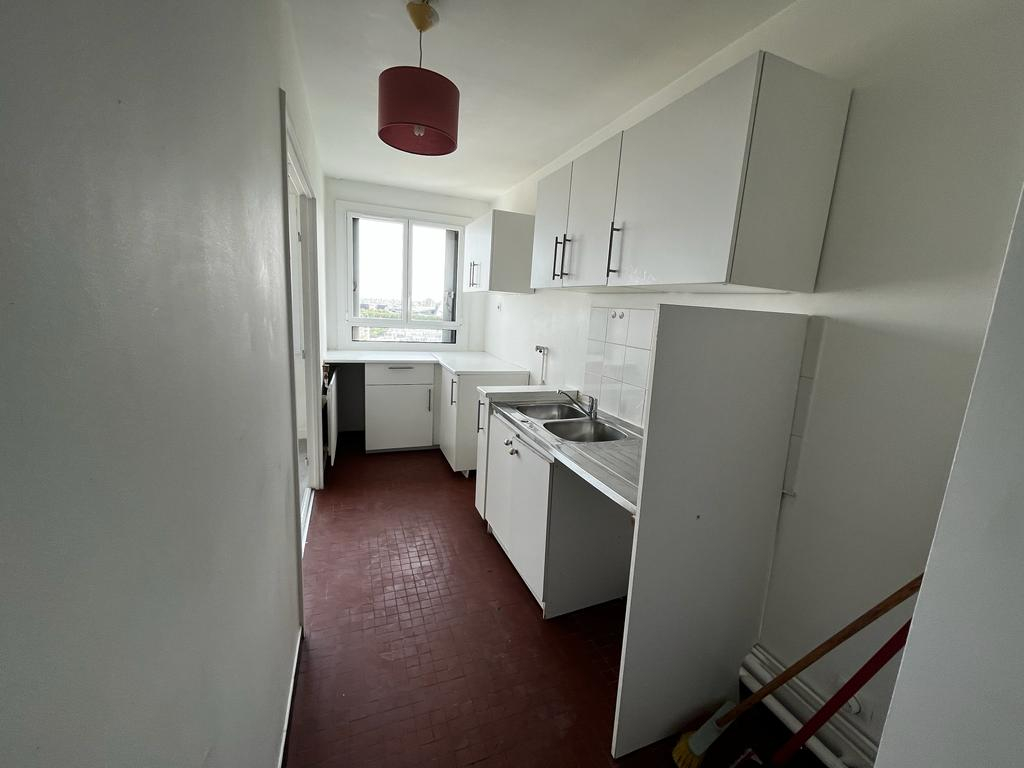 Photo Studio vue dégagée dernier étage image 2/6