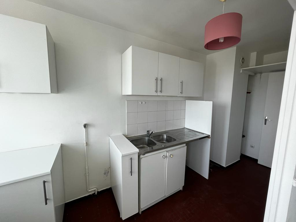 Photo Studio vue dégagée dernier étage image 3/6