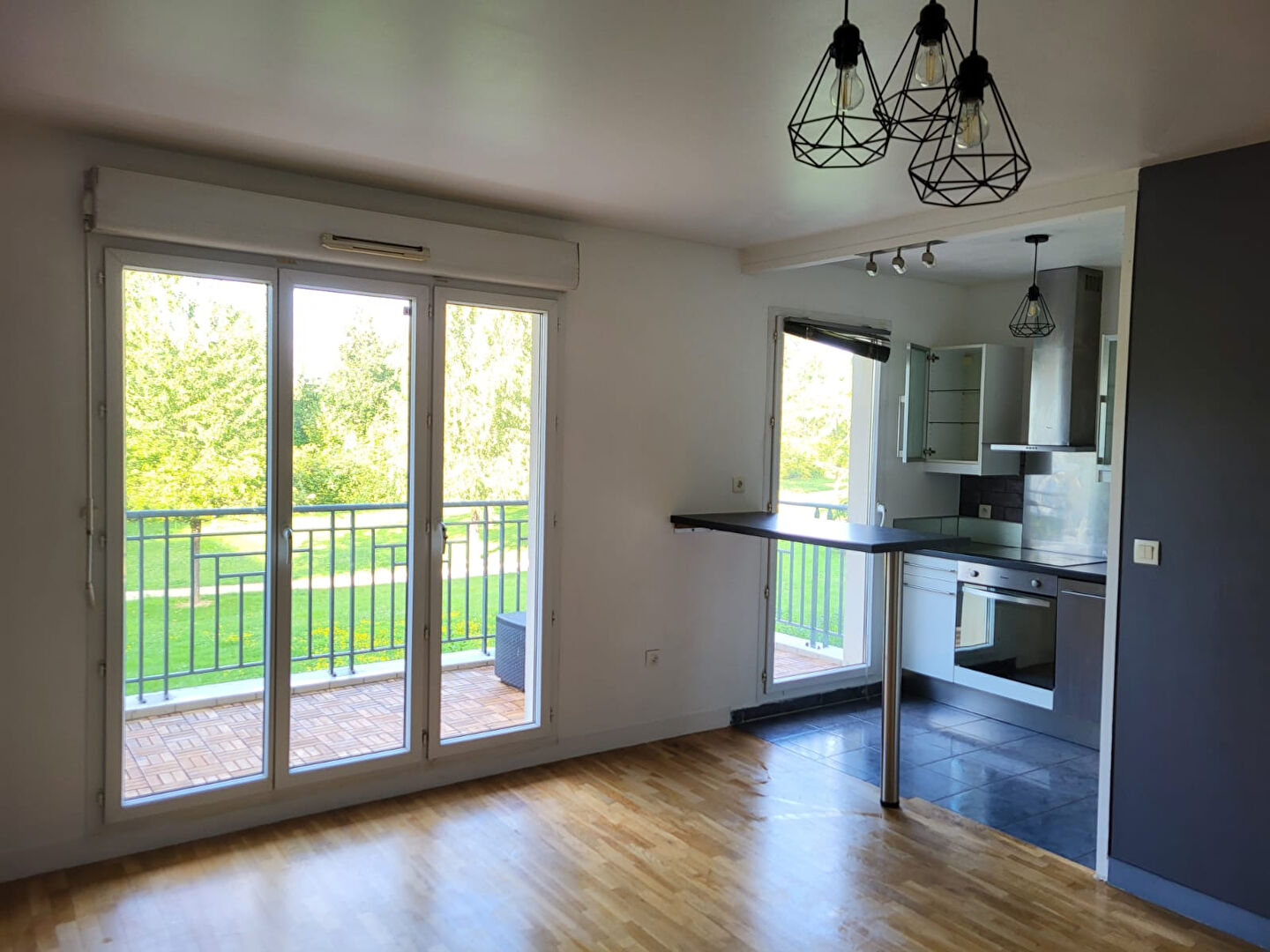 Photo 2 pièces avec balcon image 4/6