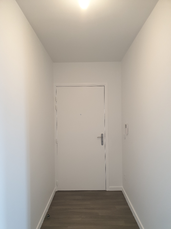 Photo LIEUSAINT - 3 pièce(s) - 65.13 m2 image 5/6