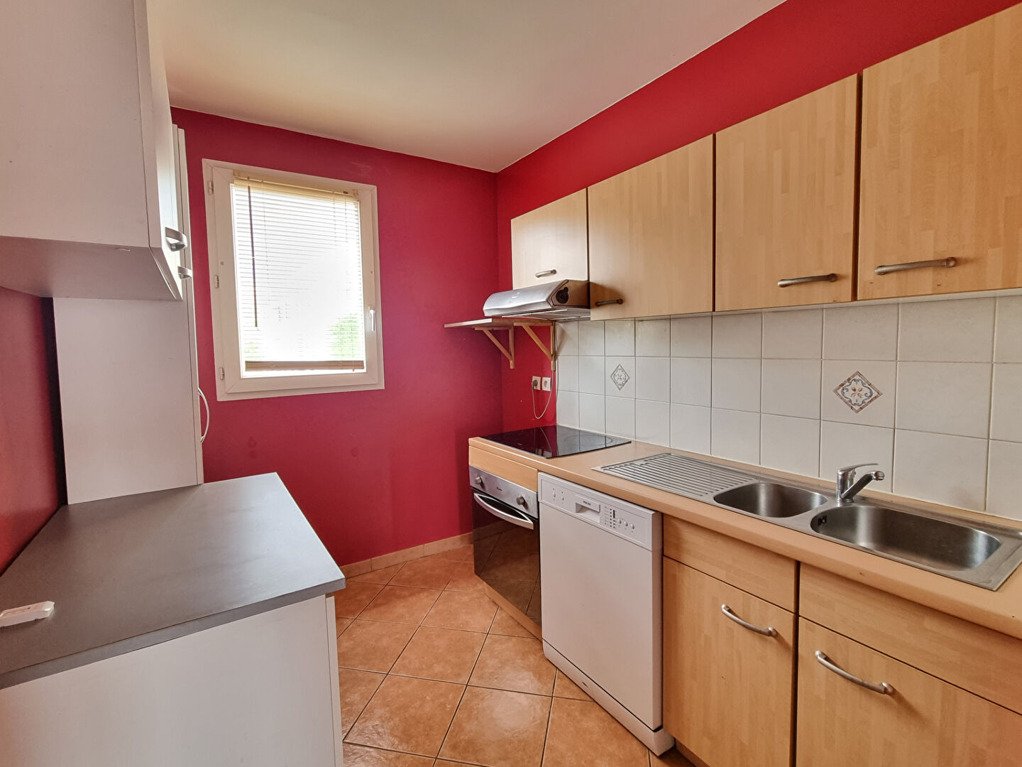 Photo LIEUSAINT - 3 pièce(s) - 61.6 m2 image 2/6