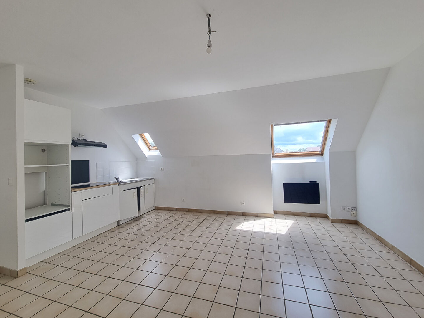 Photo LIEUSAINT - 2 pièce(s) 37.33m2 image 2/5