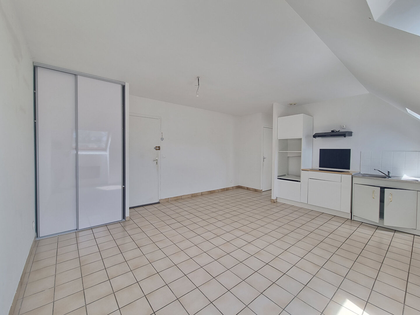 Photo LIEUSAINT - 2 pièce(s) 37.33m2 image 3/5