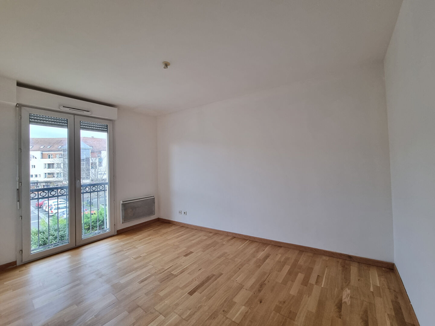 Photo Appartement Lieusaint 2 pièce(s) 50,15m2 image 2/5