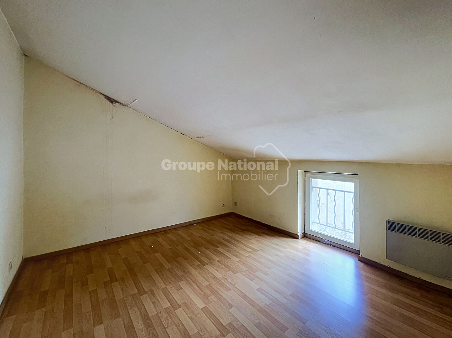 À vendre Maison 83 m², avec terrasse et garage à Sainte-Cécile-les-Vignes