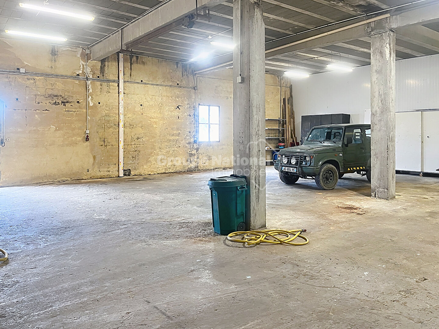 Exceptionnel à Châteauneuf-du-Pape : Hangar de 170 m² sur terrain de 250 m² environs Potentiel Loft