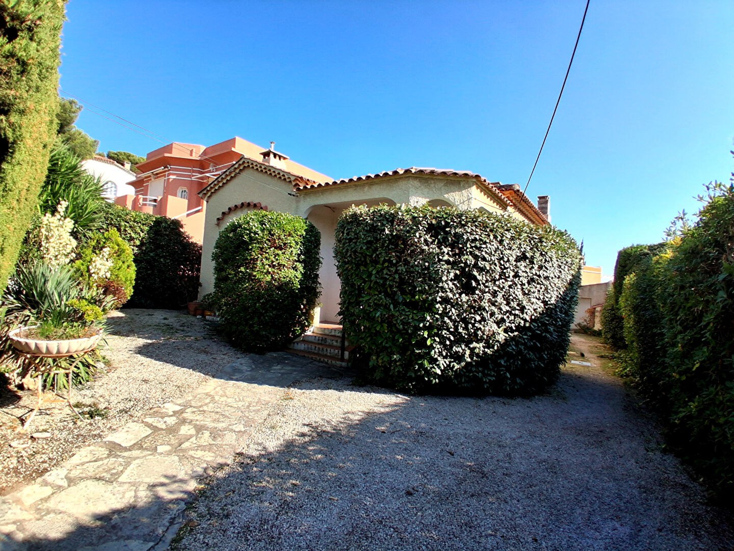 Photo VILLA PLAIN PIED TYPE 4 AVEC JARDIN  ET GARAGE PROCHE CENTRE VILLE ET MER image 2/6