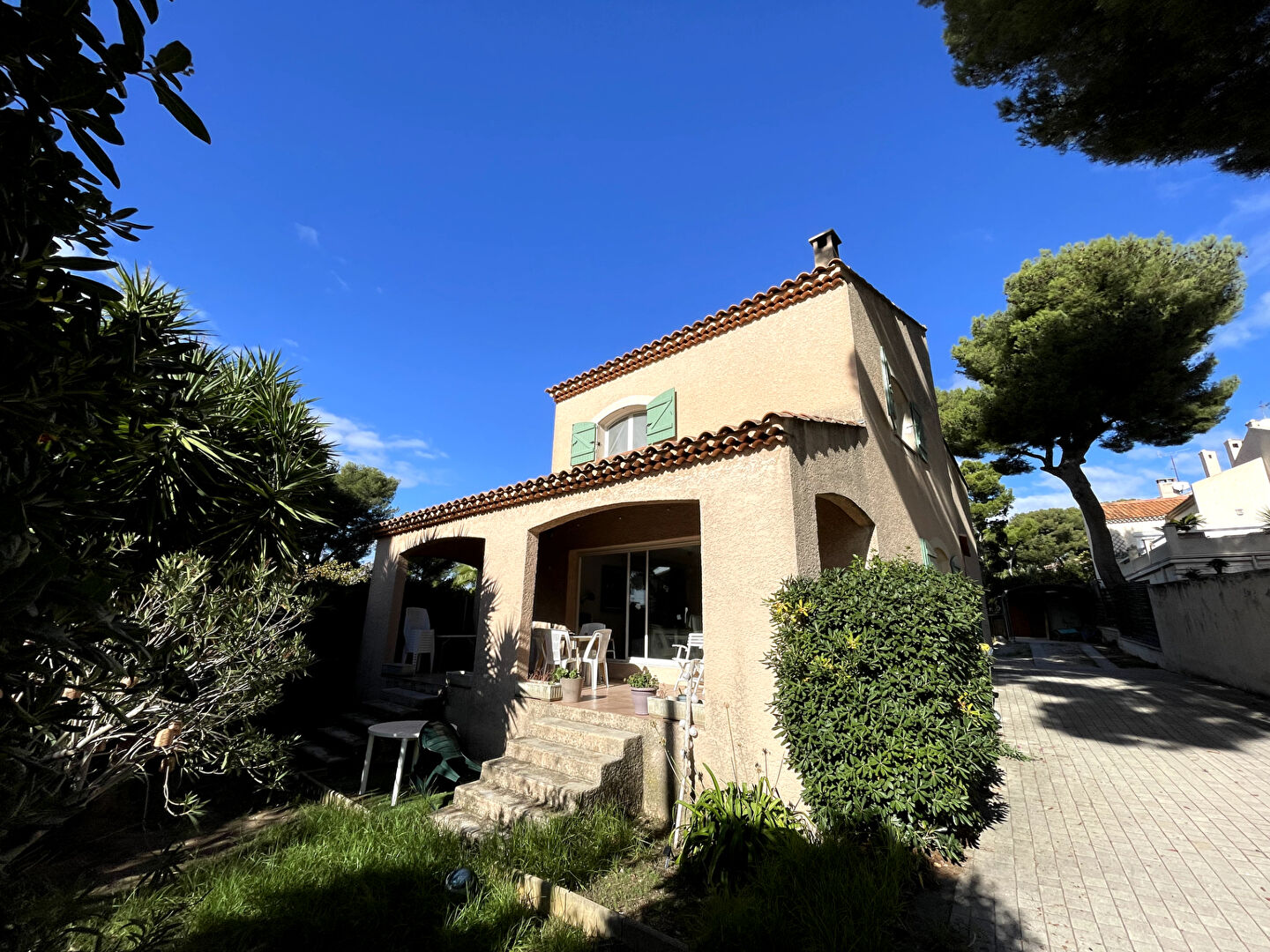 a LOUER Maison 6 pièces à Carry Le Rouet proche centre ville et plages