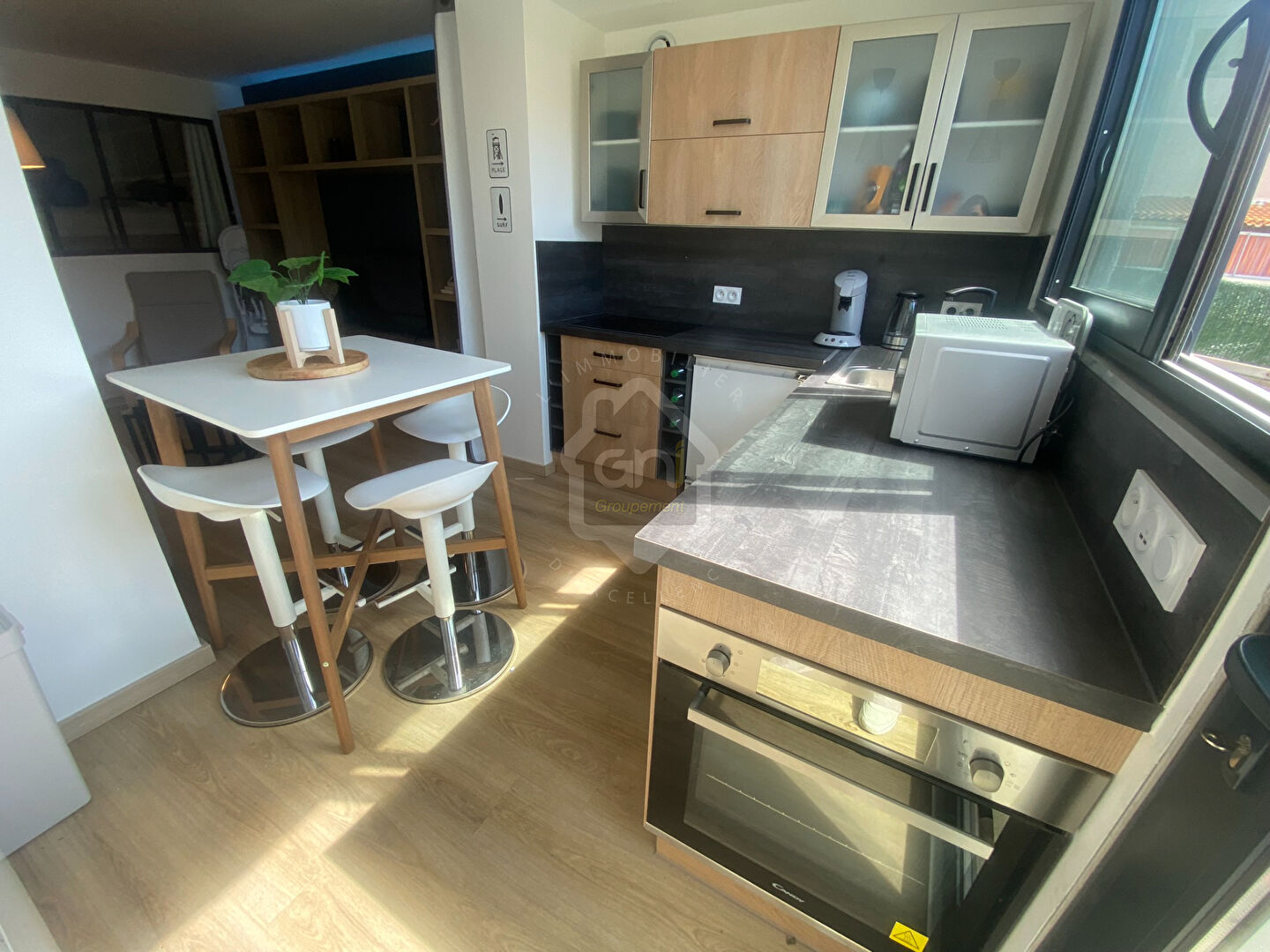 Photo Appartement rénové à vendre T1/2 en rez de chaussée d'environ 30 m² sur le port de Sausset-les-Pins image 3/6