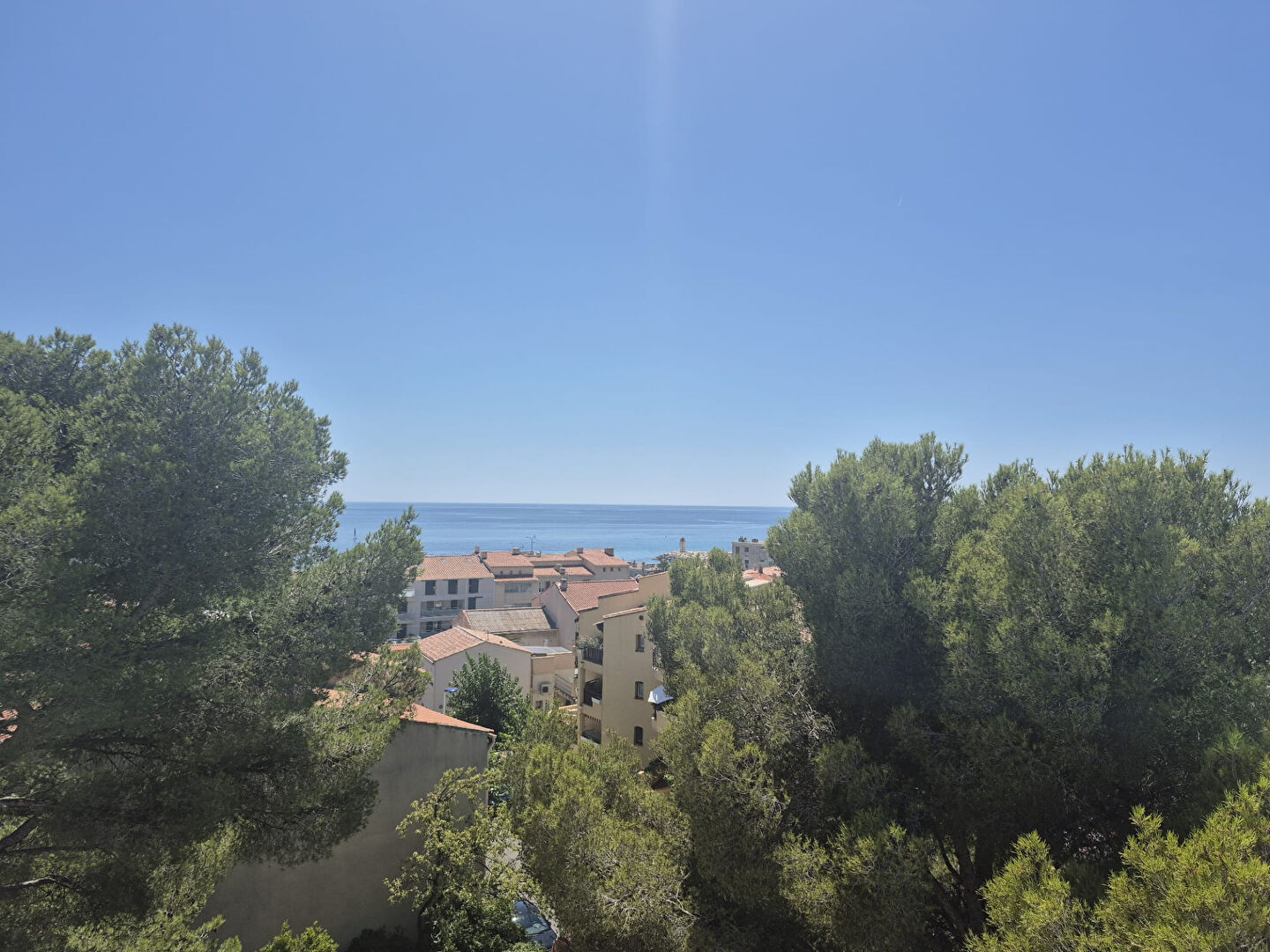 Photo A VENDRE - Appartement T2 de 67 m² dans le centre de Sausset-les-Pins, proche mer image 5/6