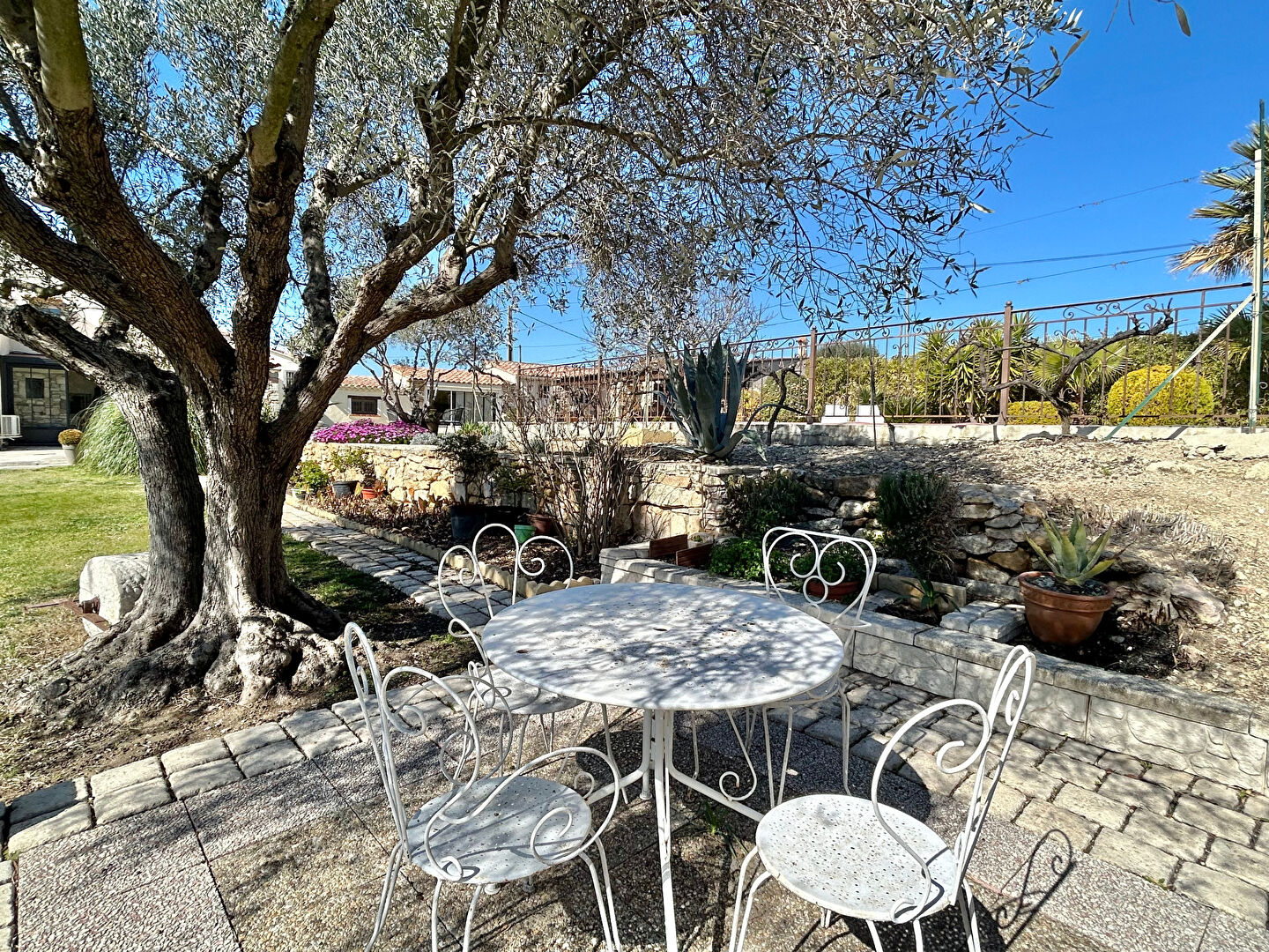 Photo Maison  à vendre SAINT JULIEN LES Martigues 7 pièce(s) 145 m2 avec piscine image 4/6