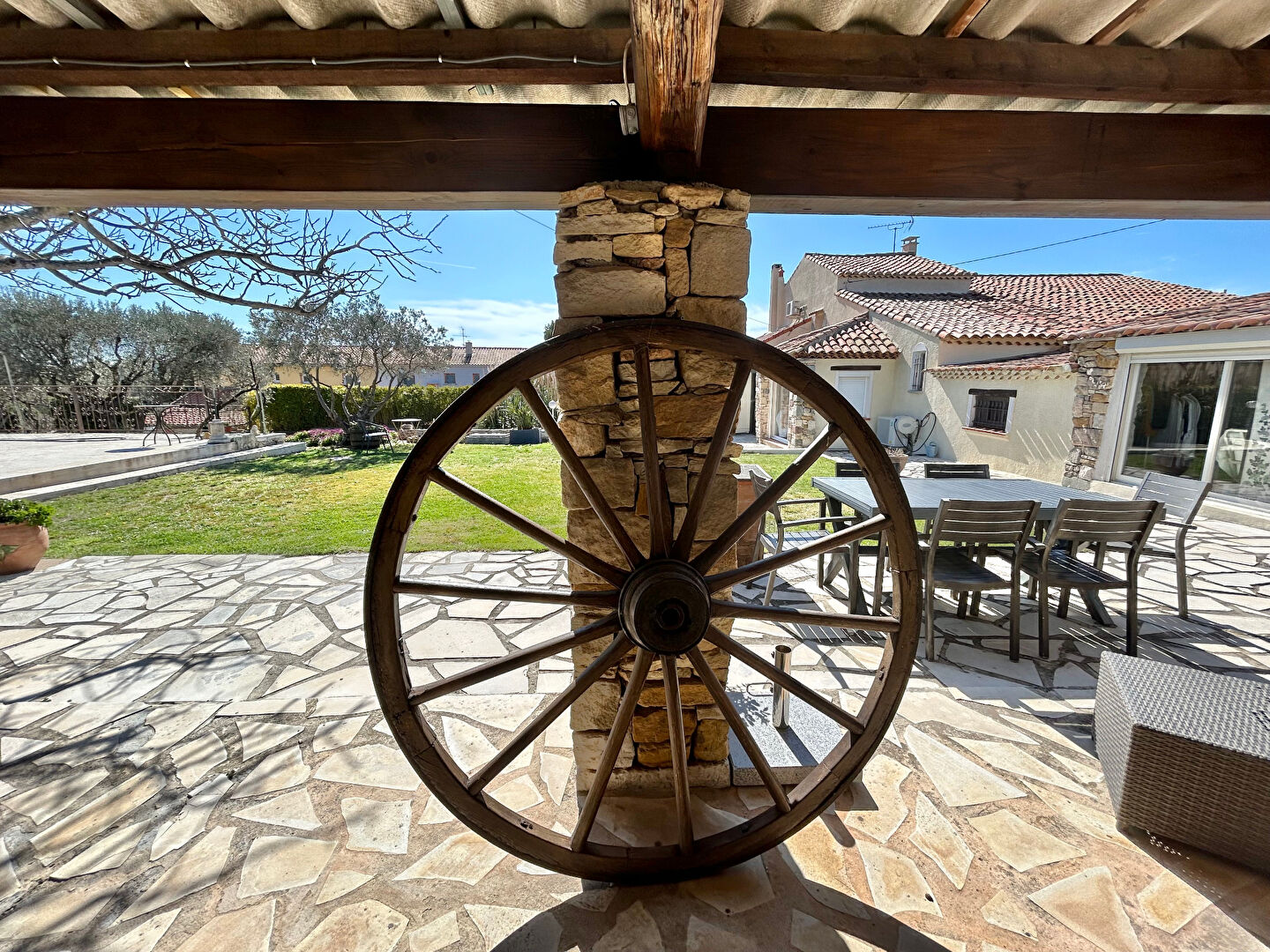 Photo Maison  à vendre SAINT JULIEN LES Martigues 7 pièce(s) 145 m2 avec piscine image 5/6