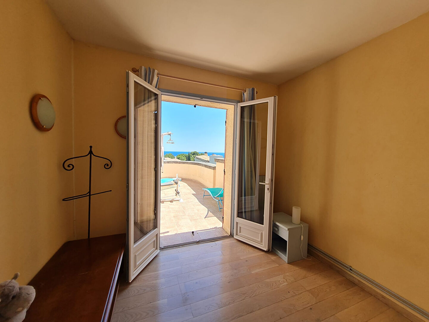 Photo A VENDRE MAGNIFIQUE MAISON  AVEC VUE MER A BARQUEROUTE - CARRY-LE-ROUET image 6/6