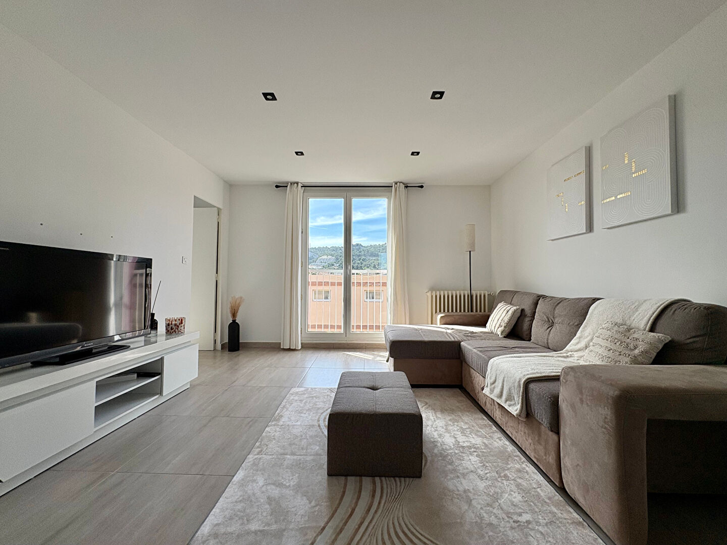 Photo APPARTEMENT T3 A VENDRE  AVEC UNE CAVE AU CENTRE VILLE DE CHATEAUNEUF-LES-MARTIGUES image 3/6