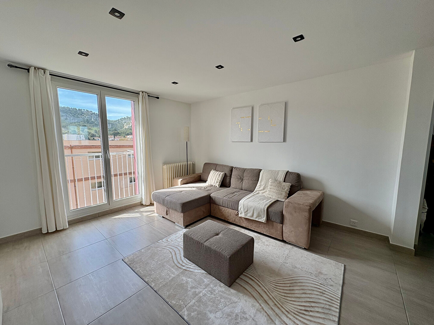 Photo APPARTEMENT T3 A VENDRE  AVEC UNE CAVE AU CENTRE VILLE DE CHATEAUNEUF-LES-MARTIGUES image 4/6