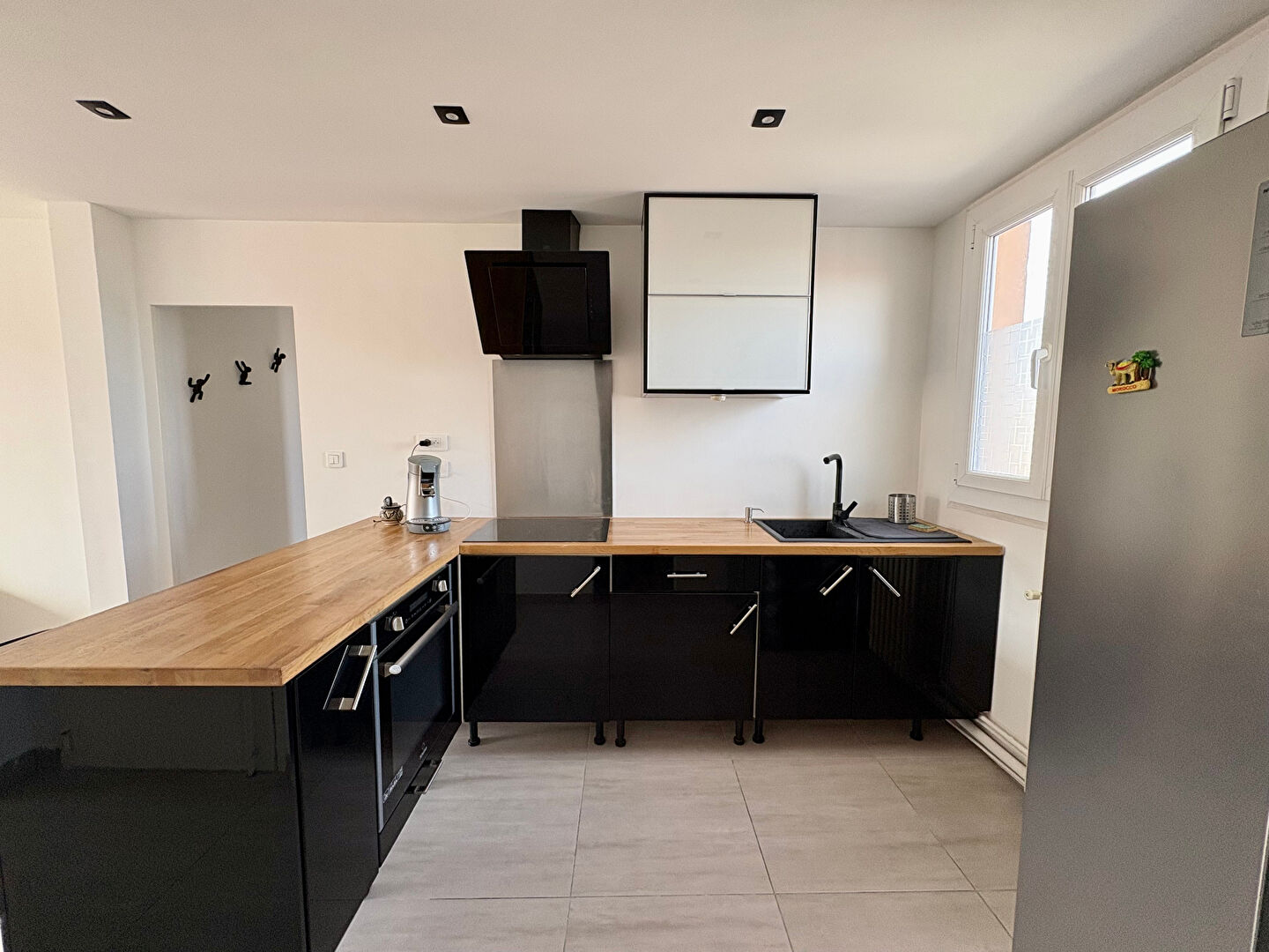 Photo APPARTEMENT T3 A VENDRE  AVEC UNE CAVE AU CENTRE VILLE DE CHATEAUNEUF-LES-MARTIGUES image 5/6