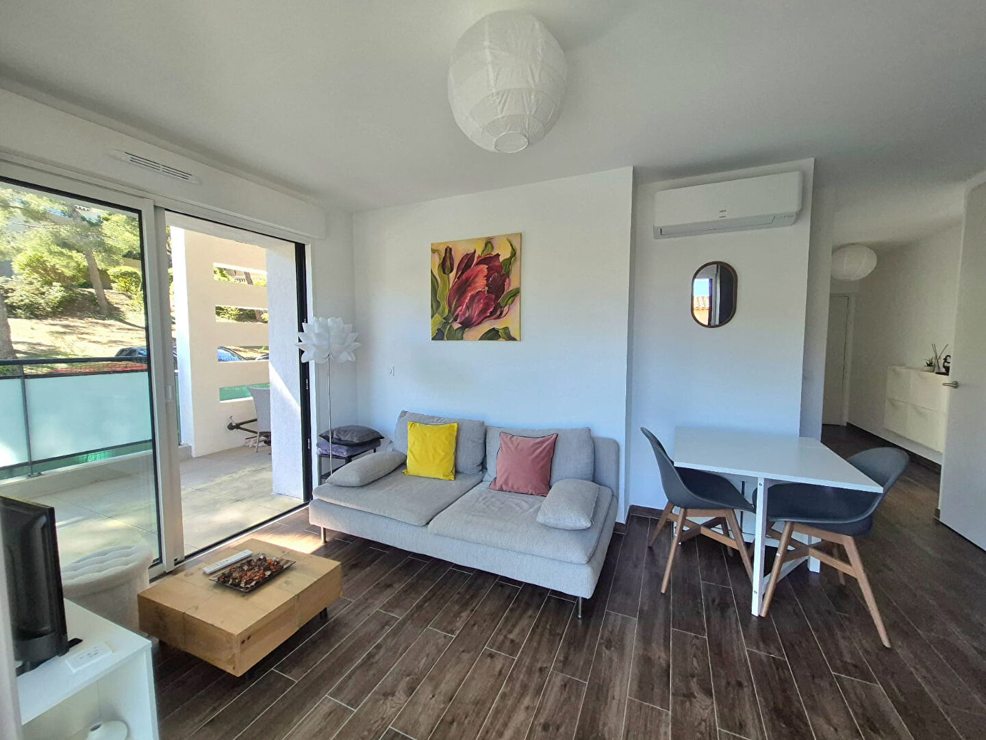 Photo A VENDRE APPARTEMENT T2 DANS UNE RESIDENCE RECENTE AVEC ASCENSEUR DANS LE CENTRE DE CARRY LE ROUET image 2/6