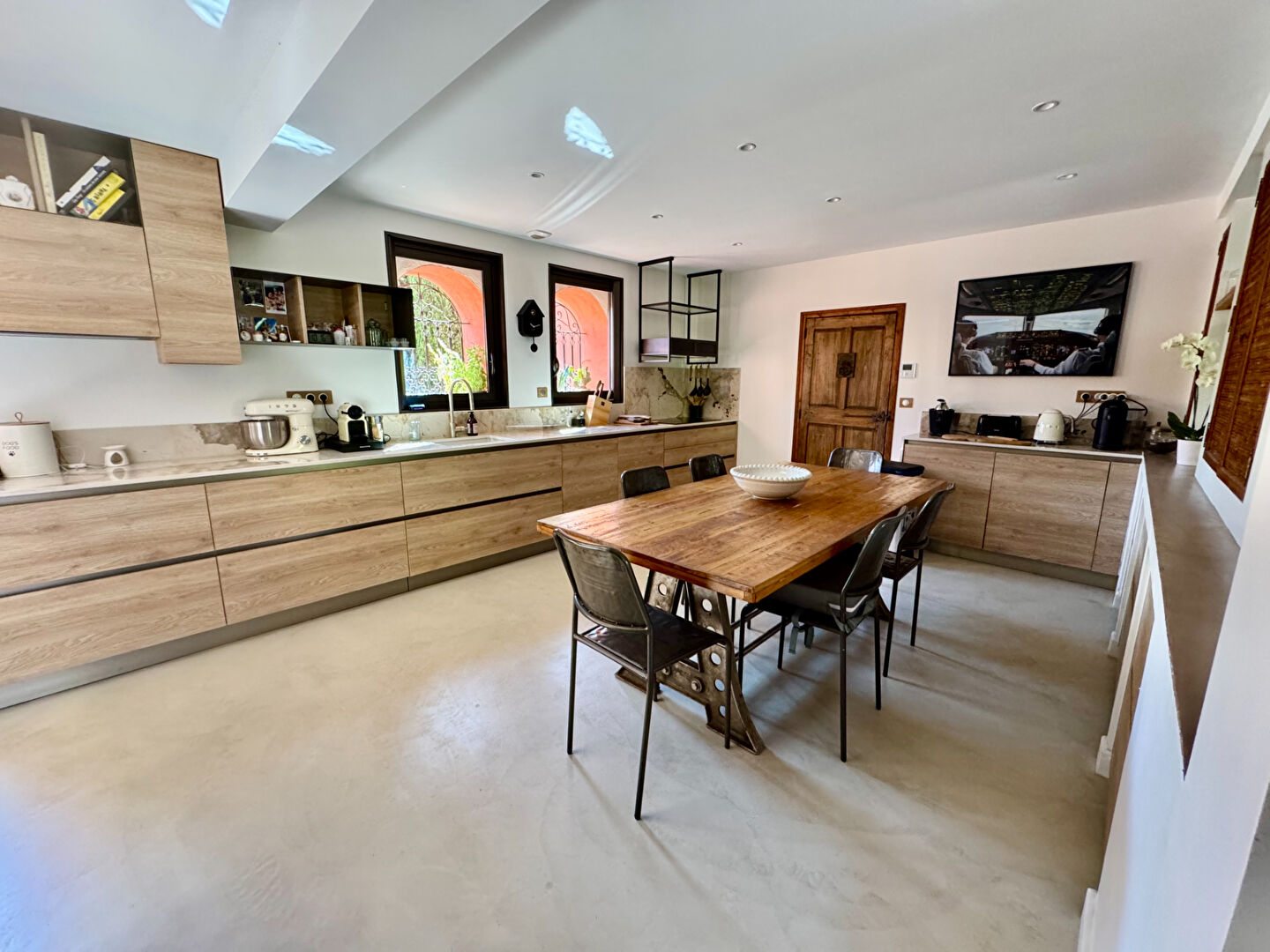 Photo A VENDRE CARRY LE ROUET MAISON  170m2 GARAGE ET DEPENDANCE image 5/6