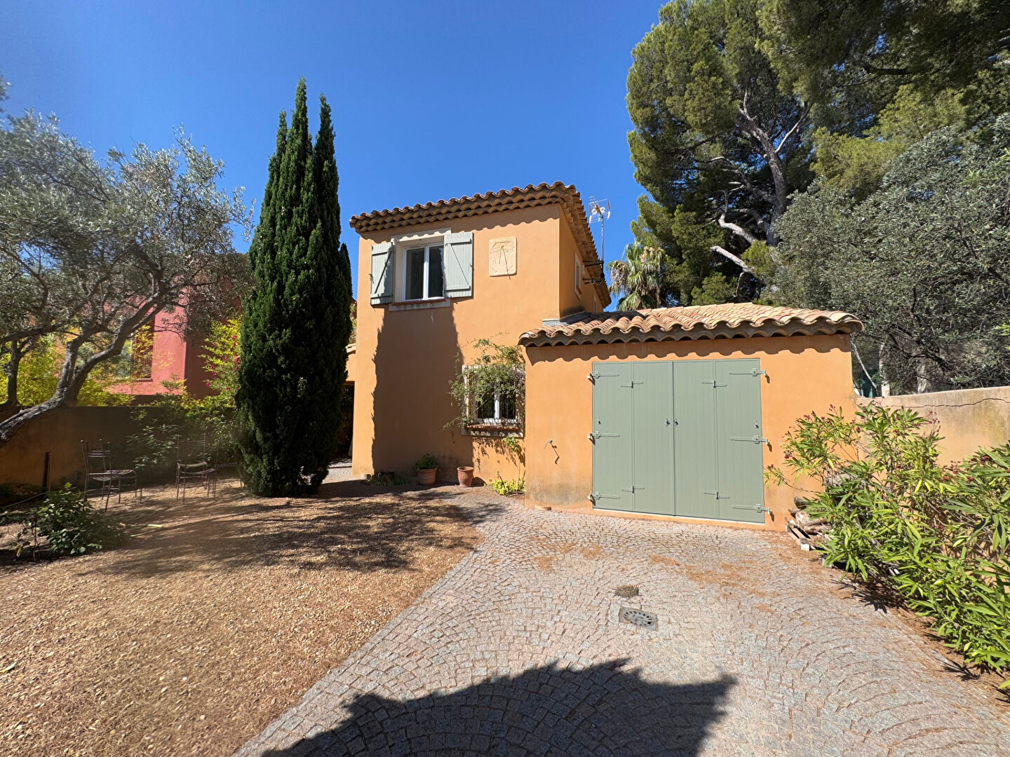 A VENDRE CARRY LE ROUET MAISON 116 m2 AVEC PISCINE