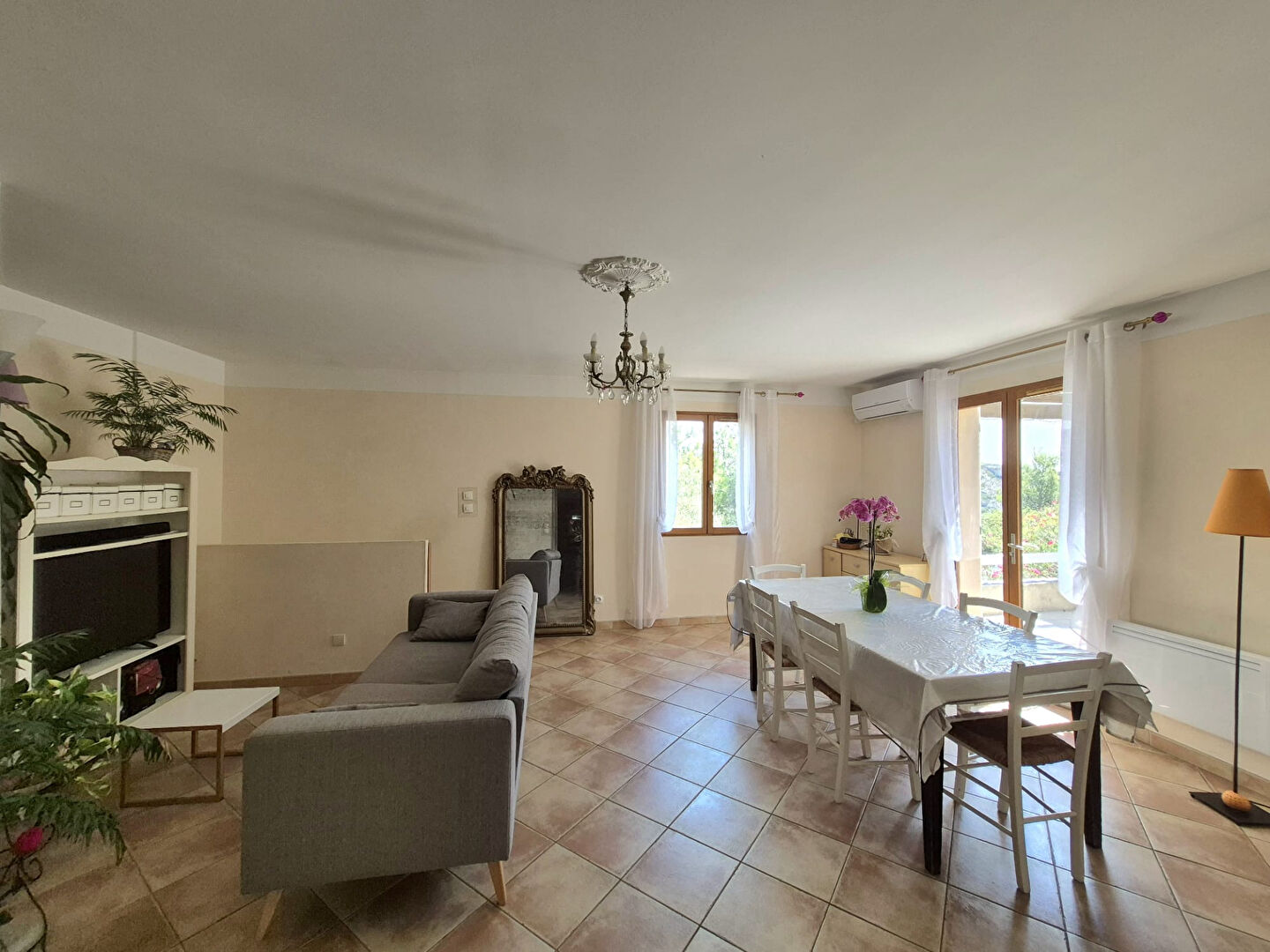 À VENDRE - Maison 4 chambres avec vue dégagée sur les hauteurs prisées de l'Estaque