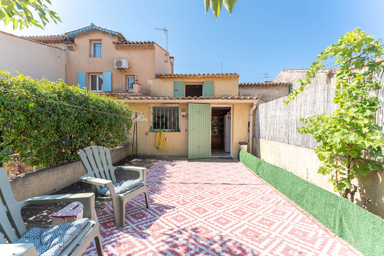 Photo A VENDRE CHARMANTE MAISON DE VILLAGE  2 CHAMBRES  A SAUSSET-LES-PINS image 2/6