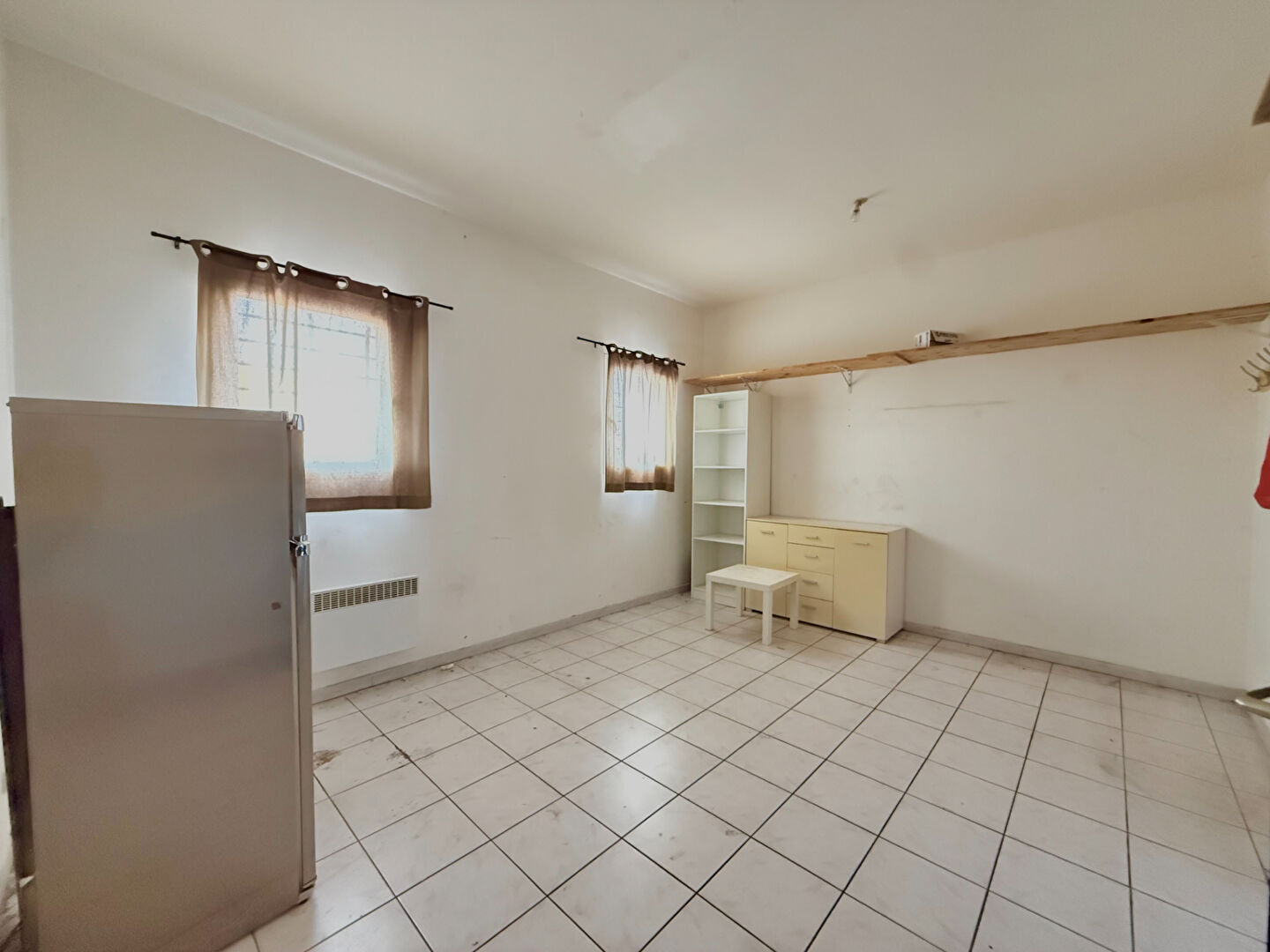 Photo Local commercial à louer à Istres 250 m2 image 5/6