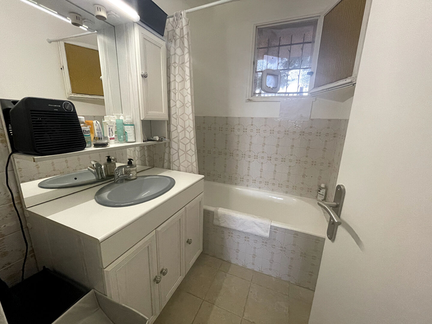 Photo A LOUER  Appartement Sausset-les-pins 2 pièce(s) 37 m2, bord de mer, résidence sécurisée,  une terrasse image 3/5