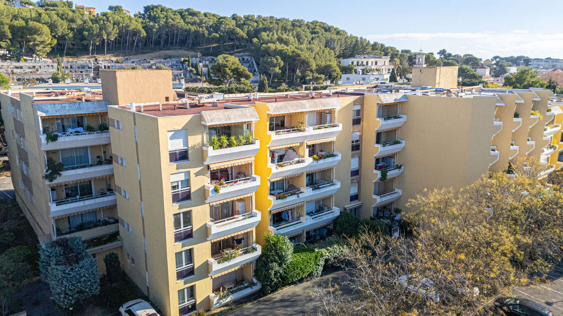 Appartement à vendre au MAS dans le centre de Carry Le Rouet 1 pièce avec terrasse et parking