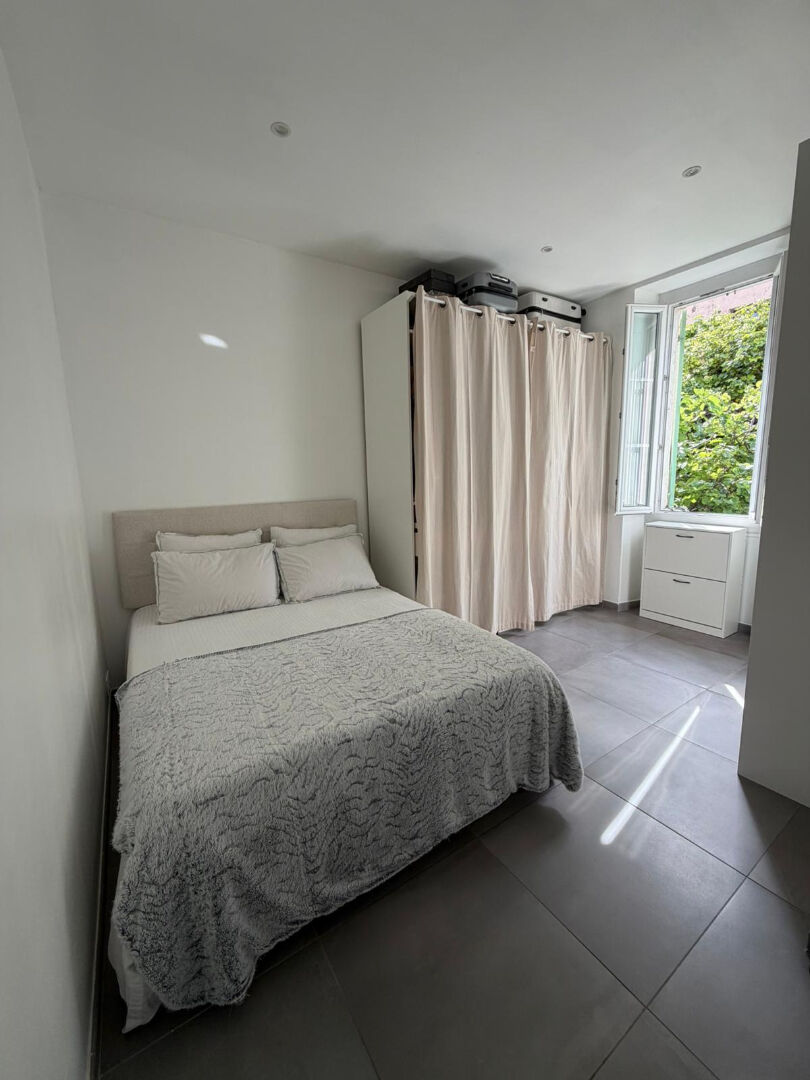 A VENDRE-  APPARTEMENT TYPE 2 ULTRA-CENTRE - CARRY-LE-ROUET