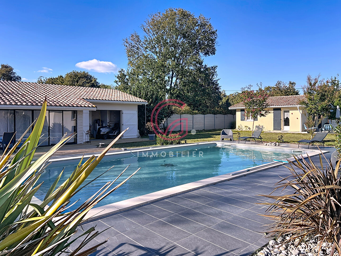 Photo Belle maison contemporaine de 240m2 image 2/6