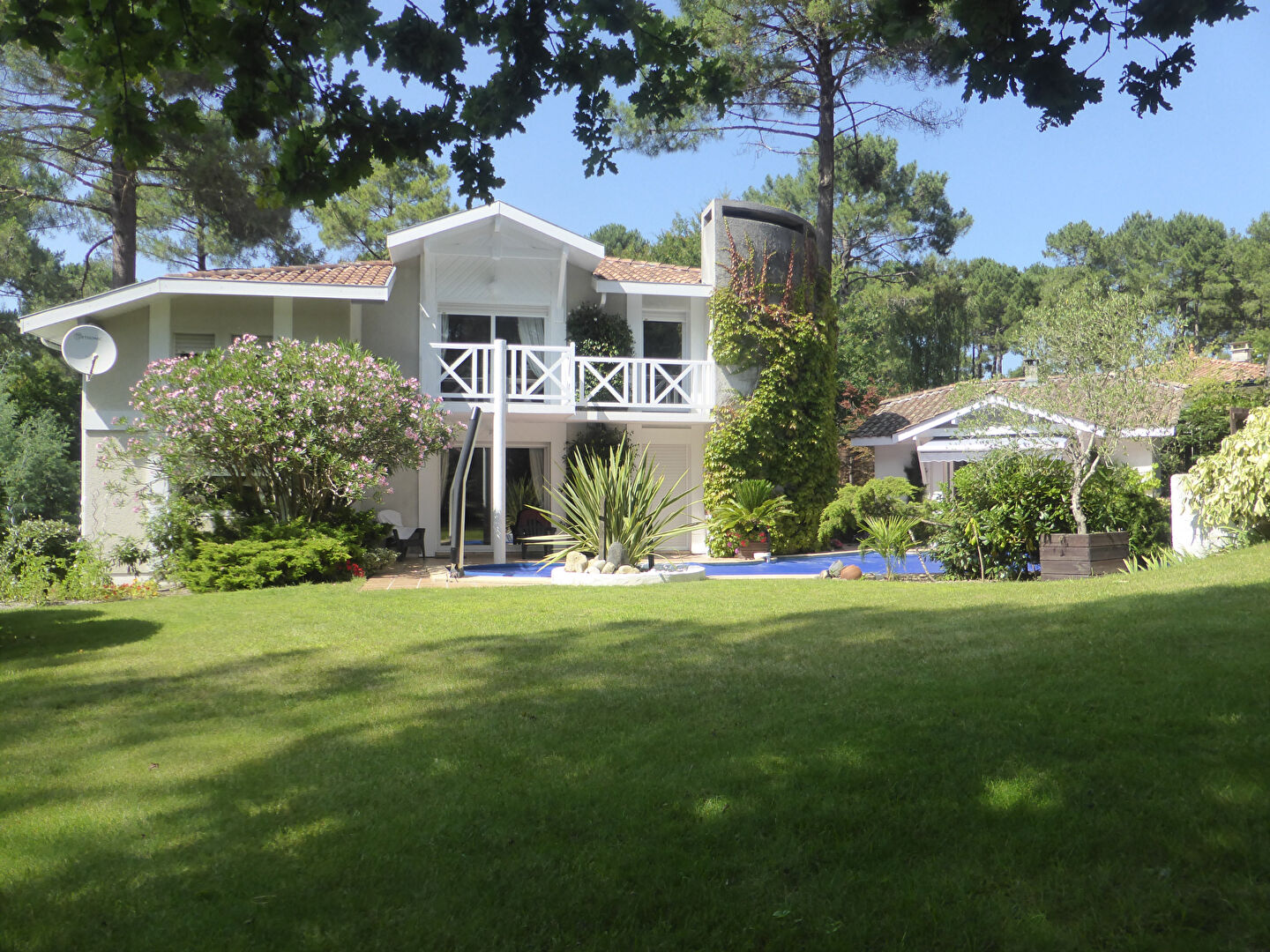 Maison d'architecte à proximité du Golf et Lac