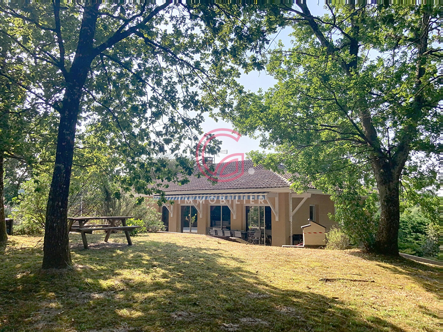 Maison à proximité immédiate du Lac et Golf