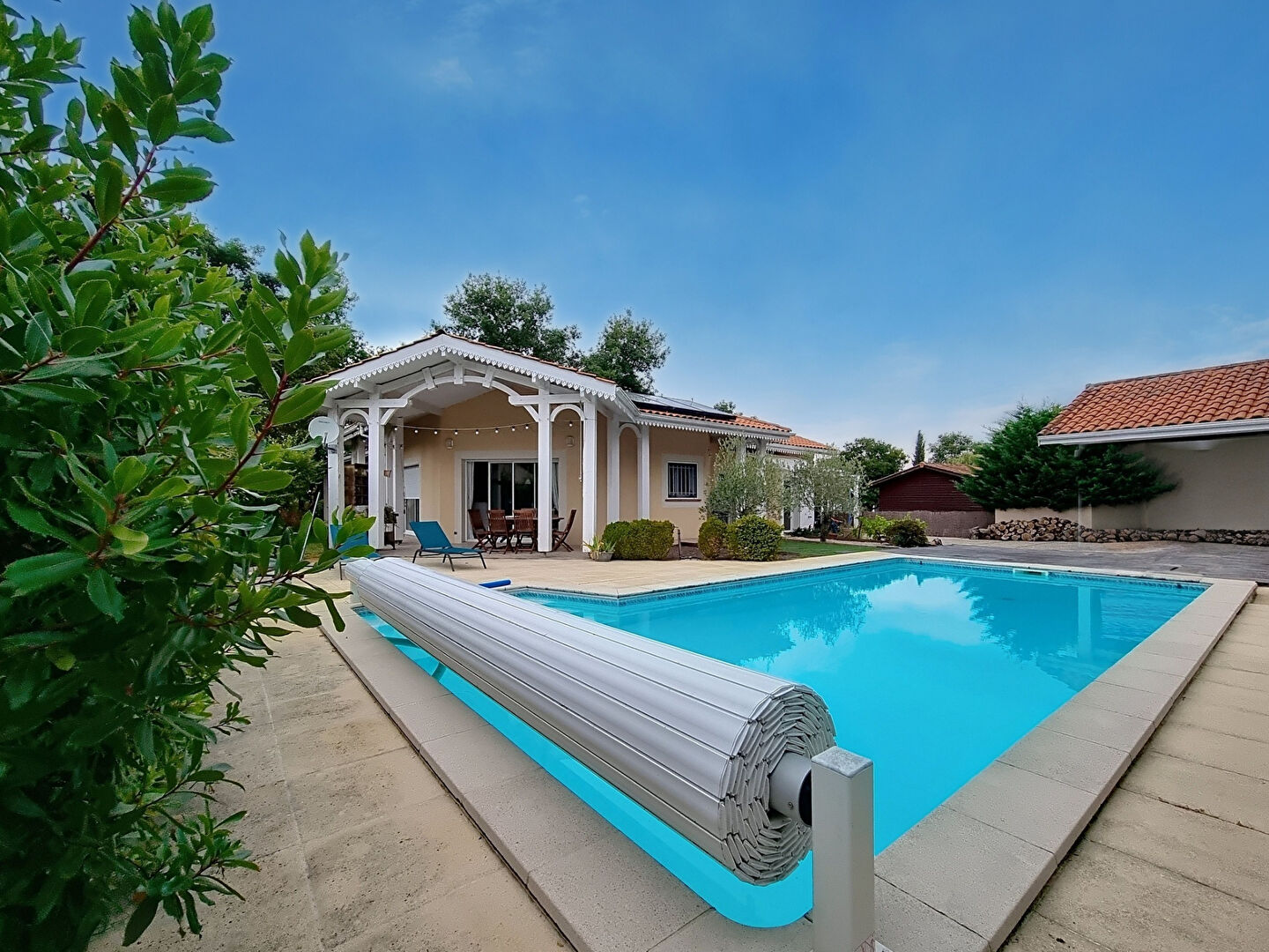 Photo SANGUINET: Maison 3 chambres- garage et piscine proche Lac et Commerces image 1/6