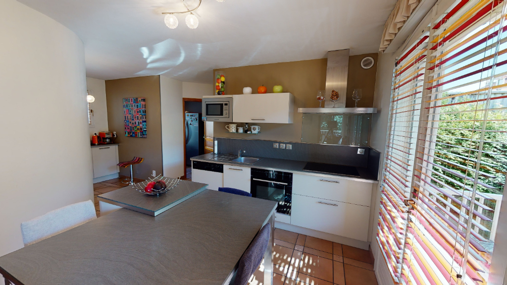 Photo Maison Oyonnax 8 pièce(s) 250 m2 image 3/6