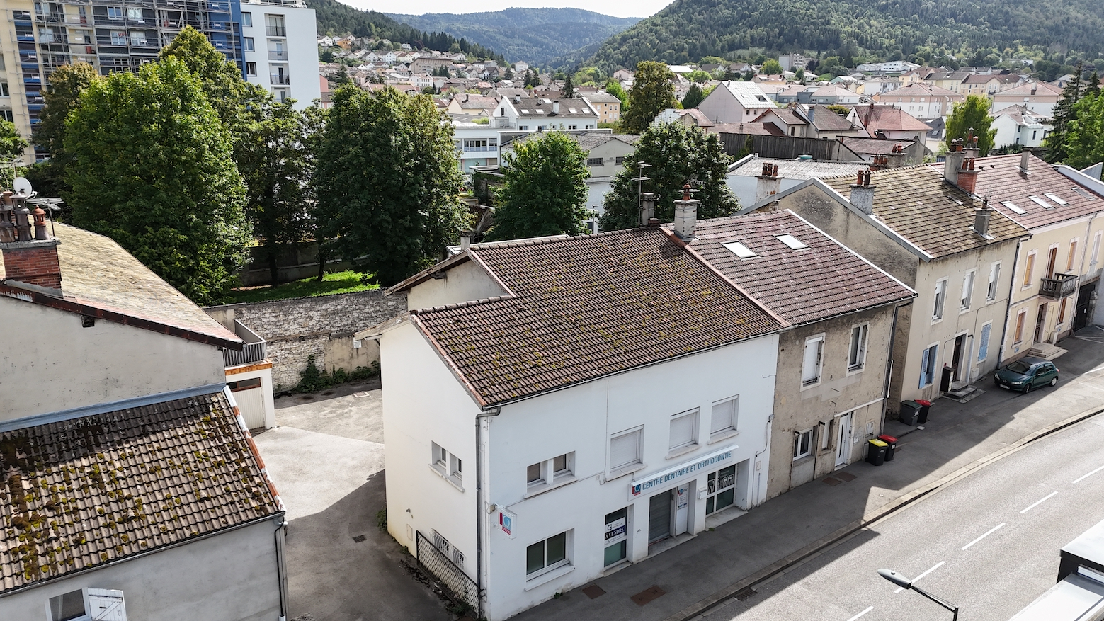 Local d'activité Oyonnax 6 pièce(s) 281 m2