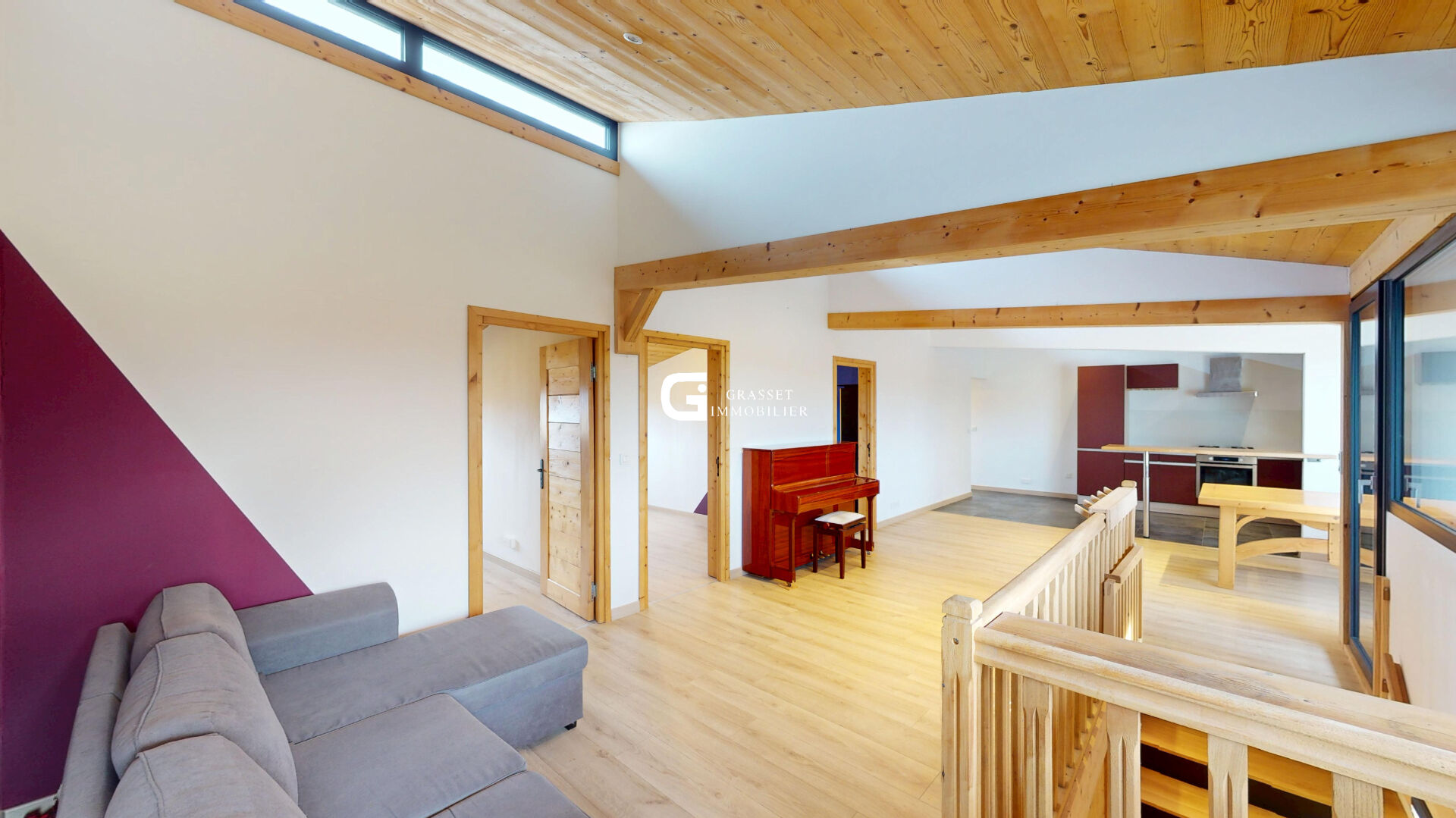 Photo Appartement Le Poizat Lalleyriat 4 pièce(s) 93.32 m2 image 2/6