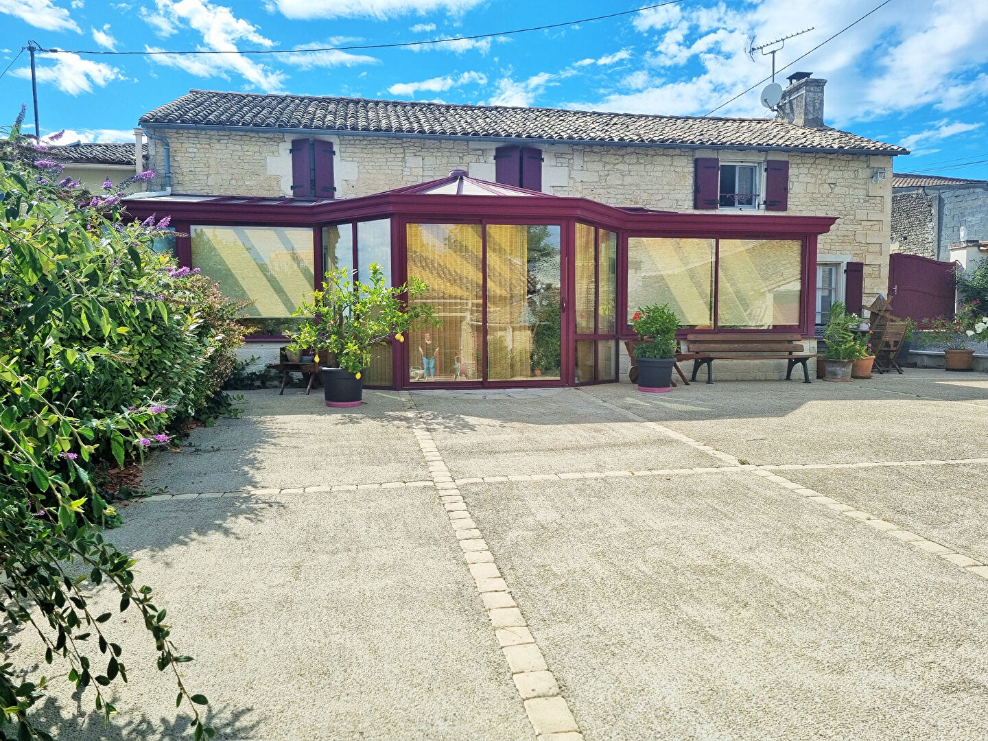 Agence immobilière de 
 Groupe Immobilier ACCORD Aiffres - Groupe Immobilier ACCORD 
