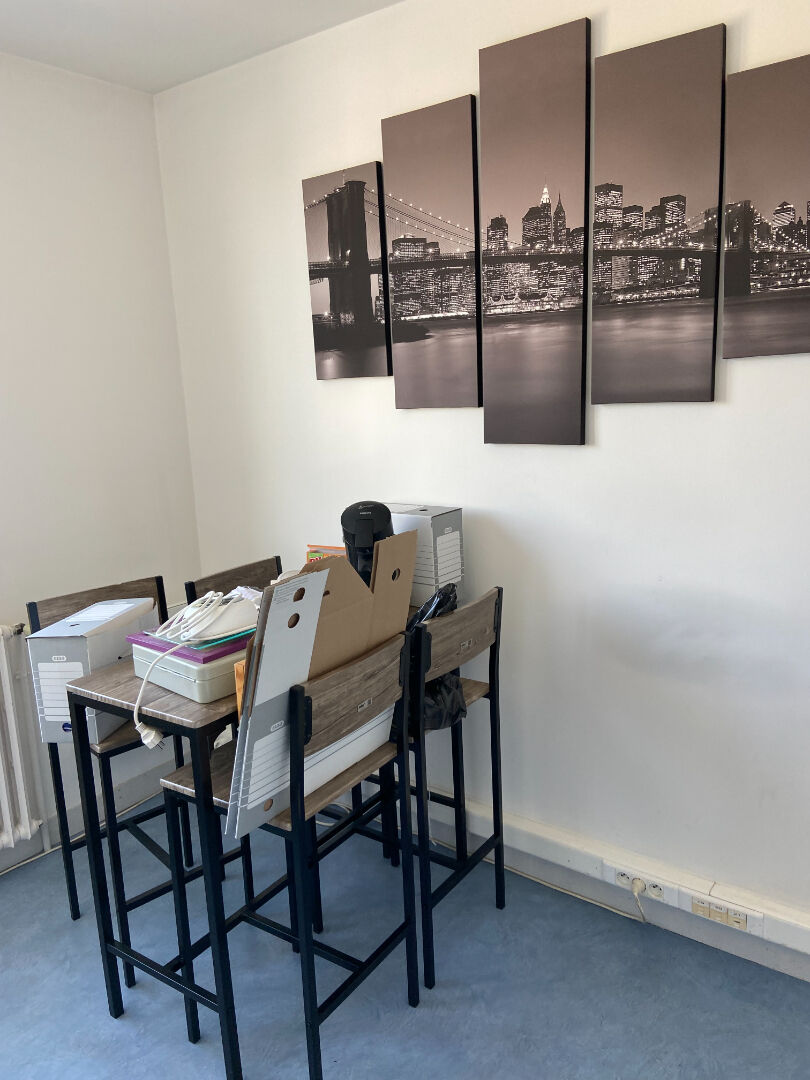 Photo CHAURAY, BUREAU  AVEC  ESPACE DETENTE image 5/5