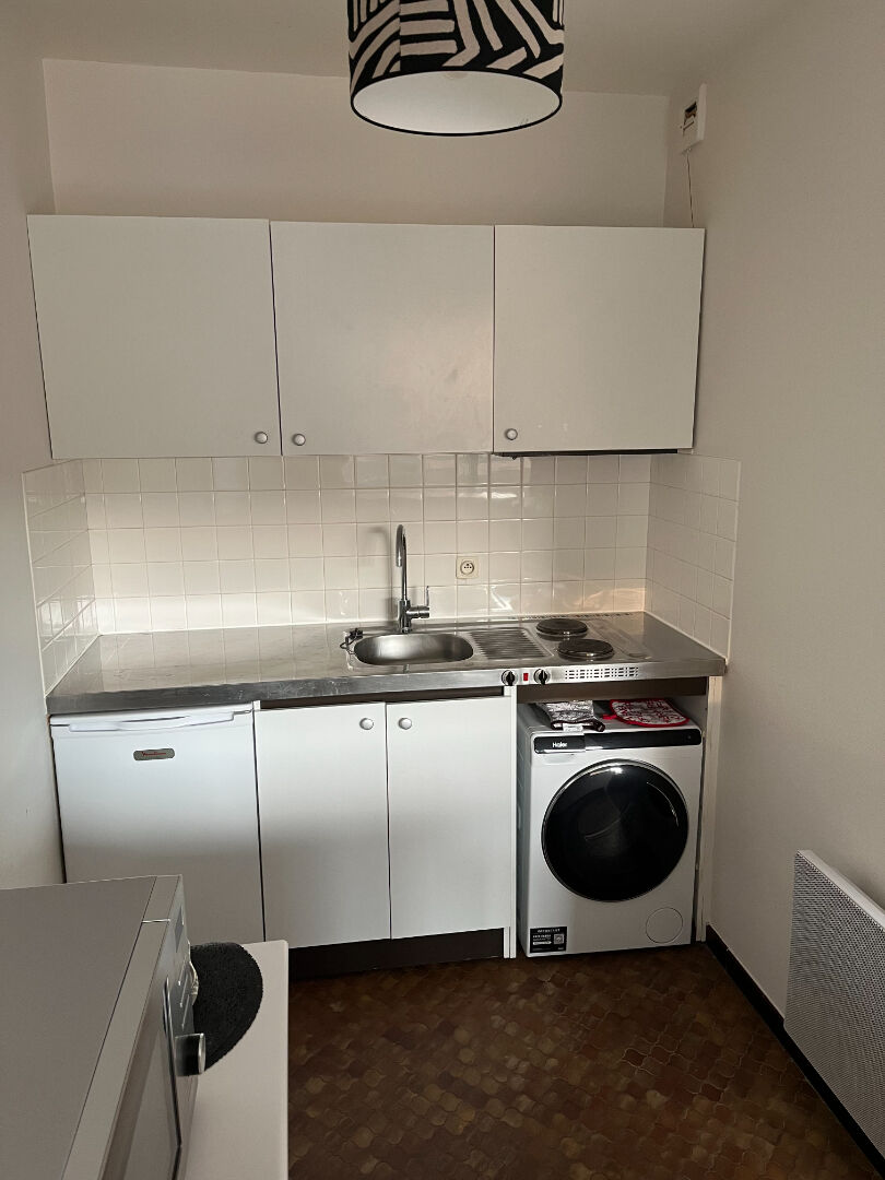 Photo NIORT STUDIO MEUBLE image 1/5