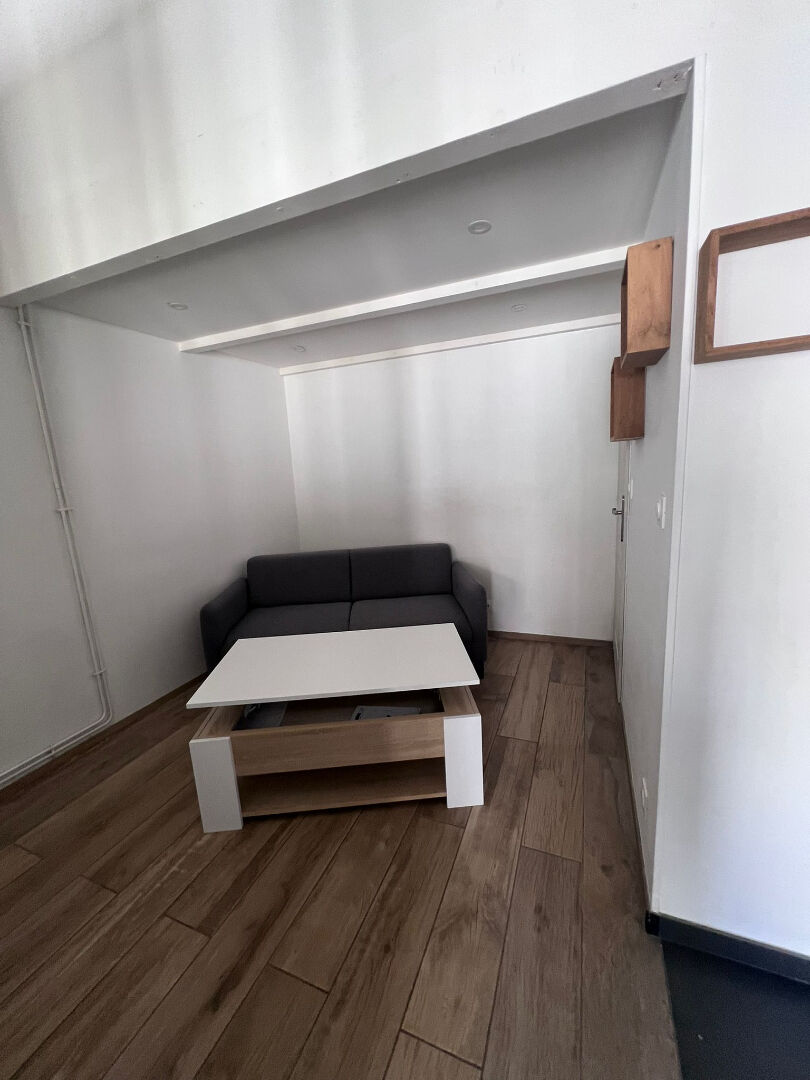 Photo MAISON  T1 BIS  MEUBLEE  A NIORT (SEVREAU) image 5/6