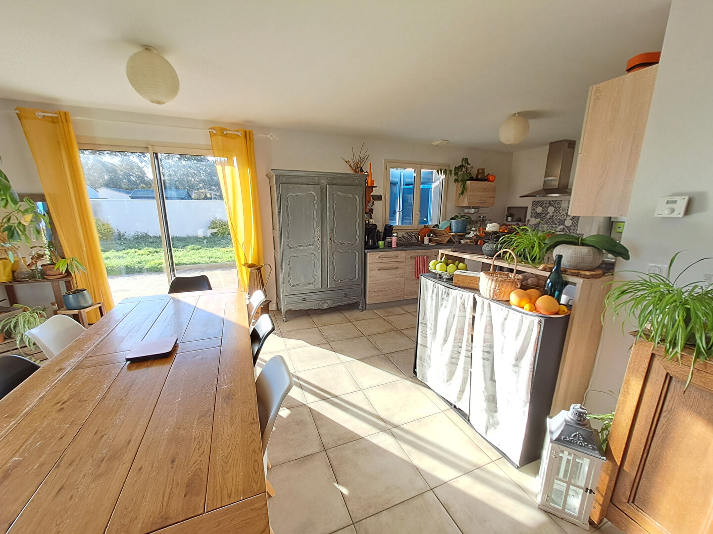 Photo Saint-Symphorien. Maison  de 6 pièces de 148 m2. image 3/6