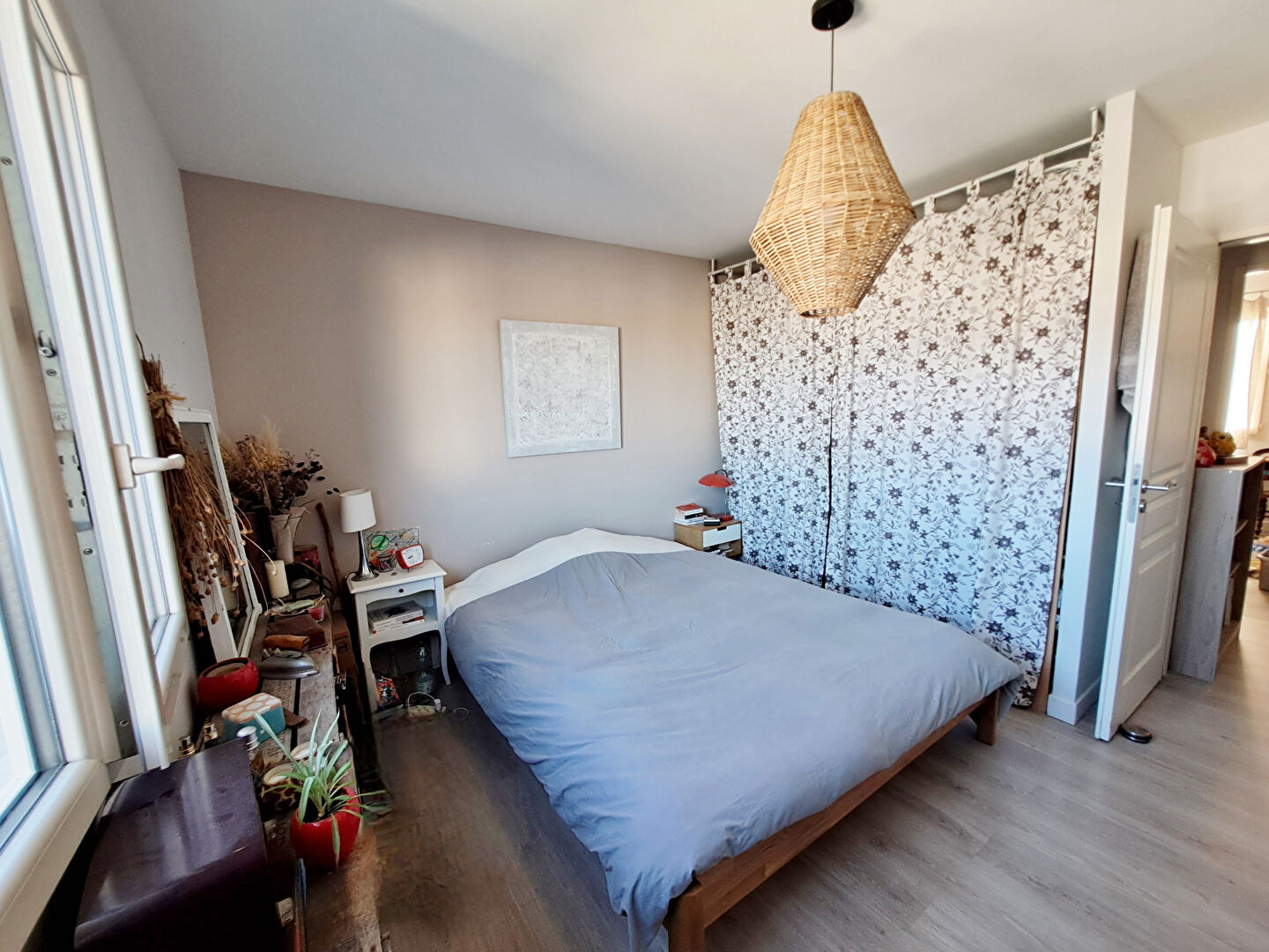 Photo Saint-Symphorien. Maison  de 6 pièces de 148 m2. image 6/6