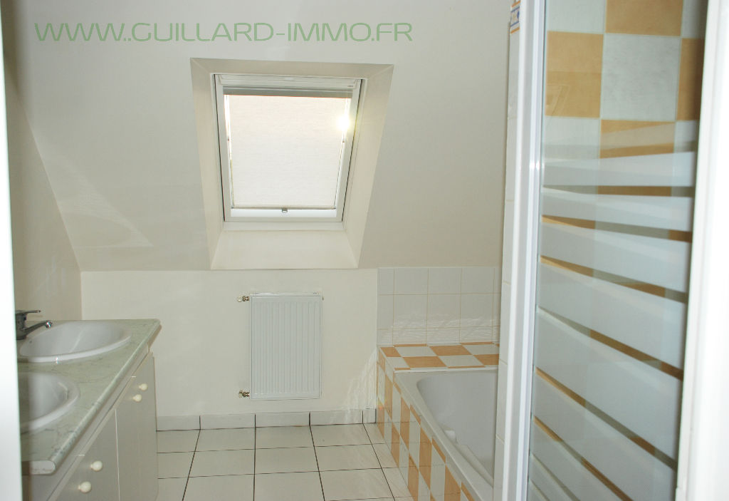 Photo Maison  NOUVOITOU  - récente 2003 - 4 chambres -114 m2 image 6/6